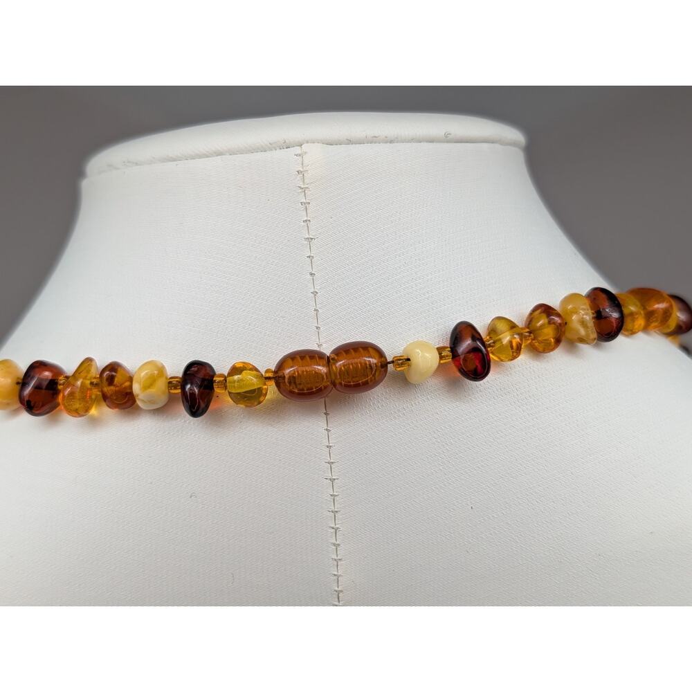 19" Necklace With Multicolor Genuine Amber Chip Beads Honey Butterscotch Baltic - Picture 5 of 5